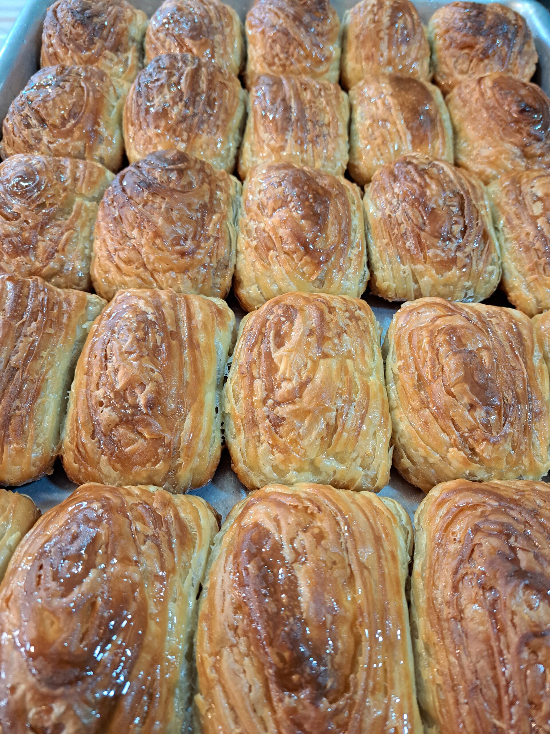 ١ قطعة شعيبية بالجوز