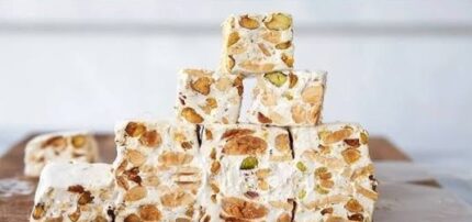 ١ كيلو المن والسلوى باللوز